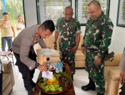 Semarak HUT ke-81 TNI, Kapolsek Rumbai Barat Sambangi Koramil 08/RB