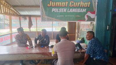 Kapolsek Langgam Serap Keluhan Warga dalam Jumat Curhat
