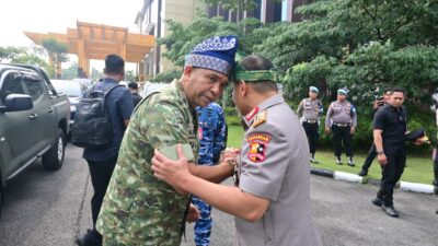 Jalin Soliditas dan Kebersamaan, Danrem 031/WB Hadiri Acara Kenal Pamit Kapolda Riau